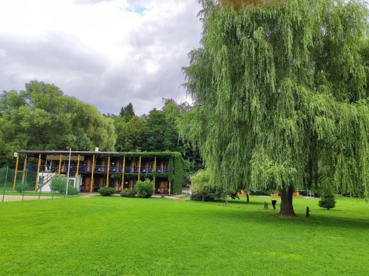 Lávka Park Skochovice Hotel Vrané nad Vltavou Exterior foto